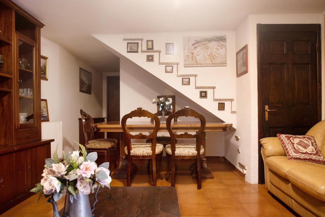 Casa Flora Apartment Porto Ceresio Exterior photo